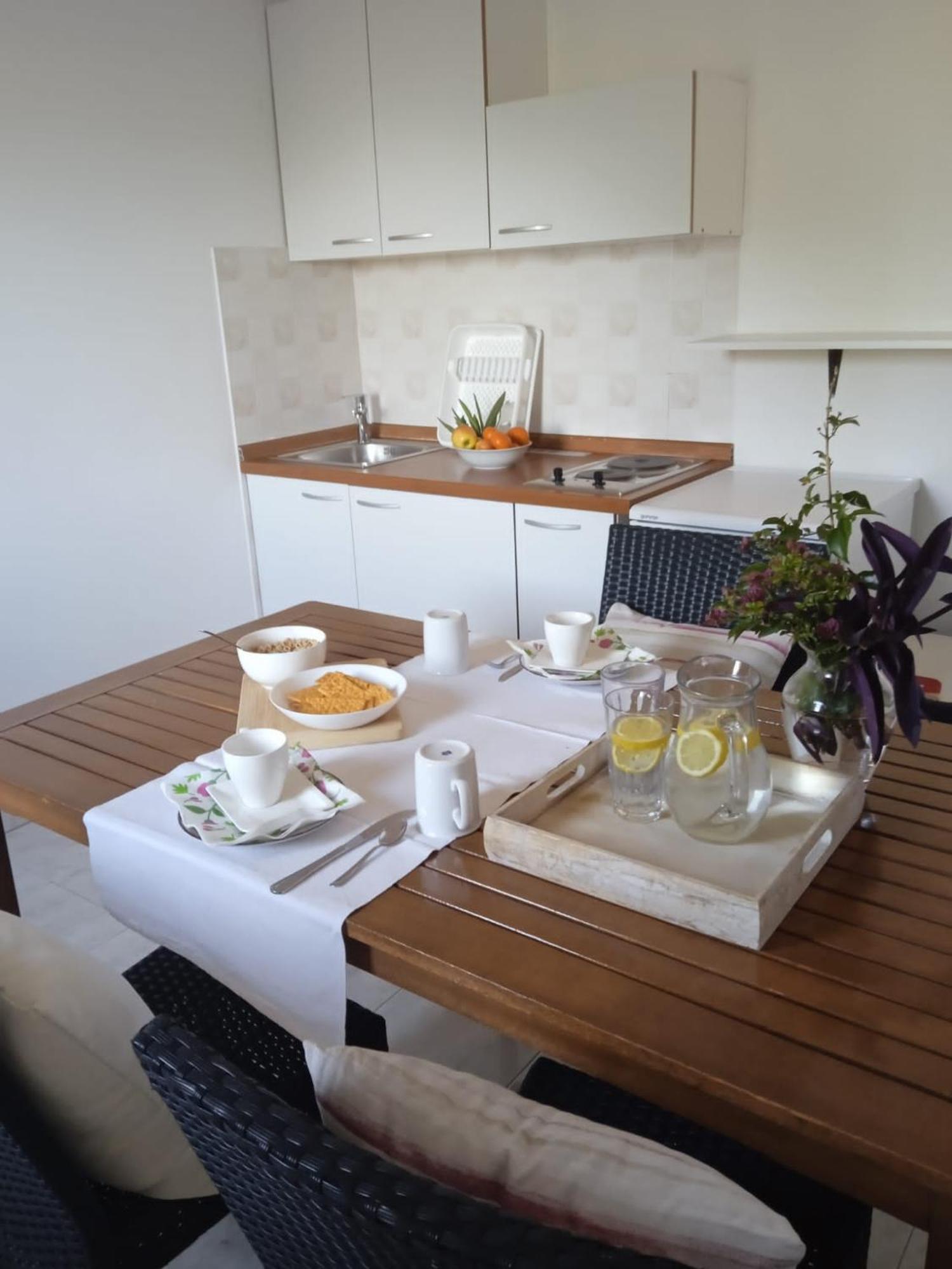Apartmani Nila Sveta Nedelja  Rom bilde