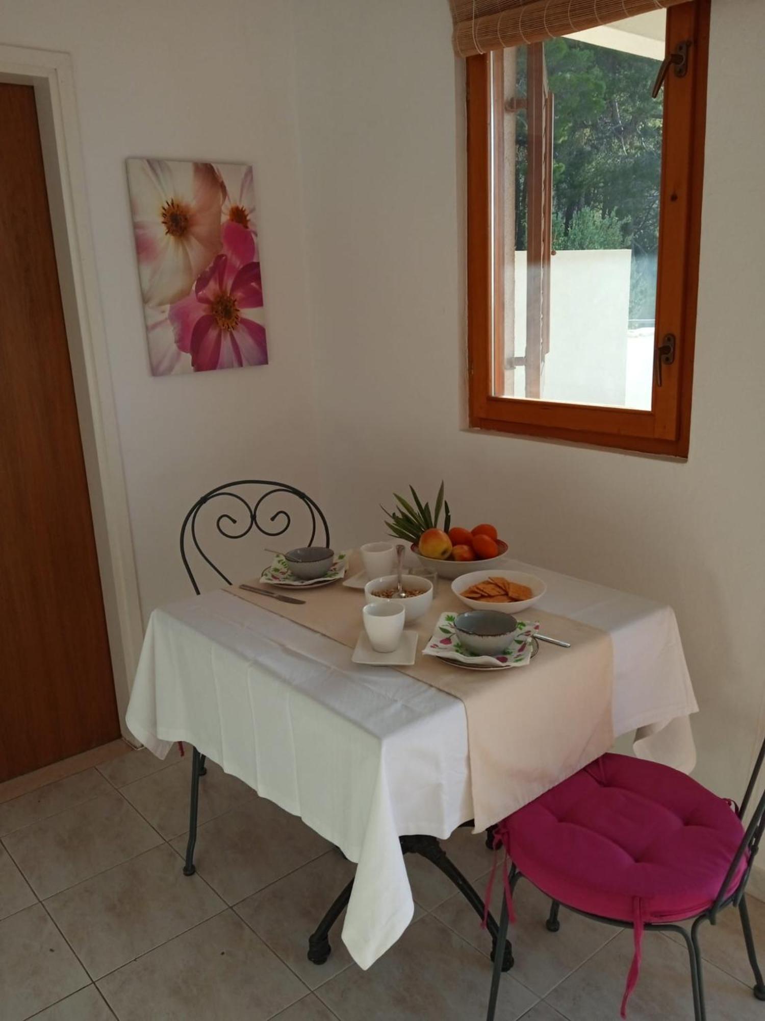 Apartmani Nila Sveta Nedelja  Rom bilde